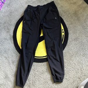 LULULEMON LICENSE TO TRAIN BLACK JOGGERS